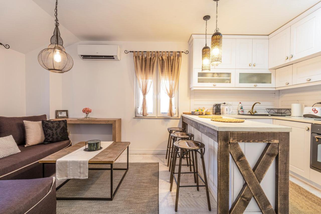 Appartamento Stylish 1Bd Flat With A Terrace Near The Centre Of Plovdiv By Flat Mаnager Esterno foto